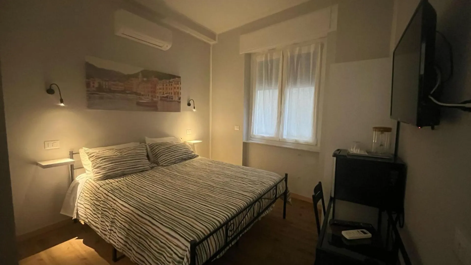 Beb Genova Centro Hotel Italy